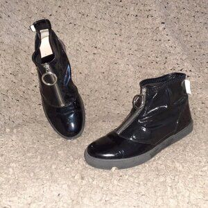 BOUTIQUE MOSCHINO-Black Patent Leather High Top Trainers-Sz 36-Excellent